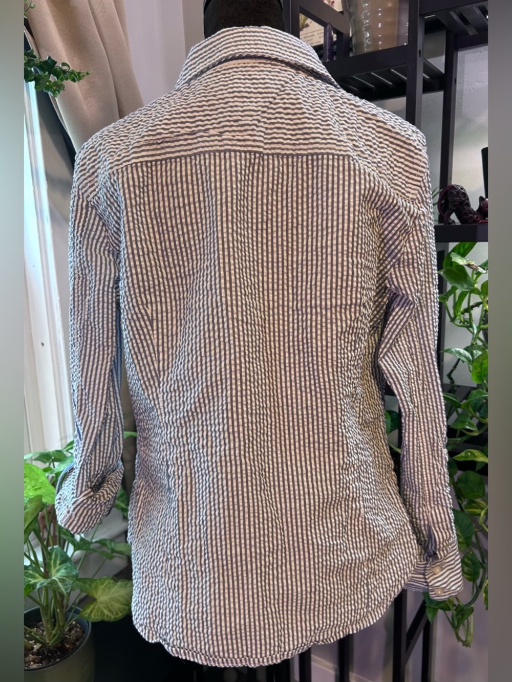 Tommy Hilfiger Blue & White Striped Seersucker Button-Down Shirt - Picture 3 of 6